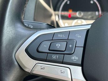 Volkswagen Transporter 2.0 TDI 150 Highline Kombi Van DSG