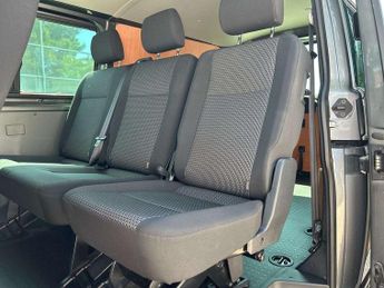 Volkswagen Transporter 2.0 TDI 150 Highline Kombi Van DSG