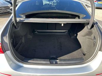 Mercedes-Benz E-Class E220d AMG Line Premium 4dr 9G-Tronic