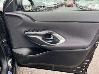 Toyota Yaris Cross 1.5 Hybrid Design 5dr CVT