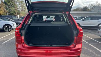 Volvo XC60 2.0 B4P Plus Dark 5dr Geartronic