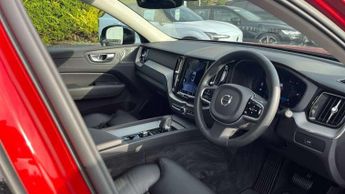 Volvo XC60 2.0 B4P Plus Dark 5dr Geartronic