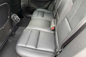 Volvo XC40 2.0 T4 Momentum 5dr AWD Geartronic