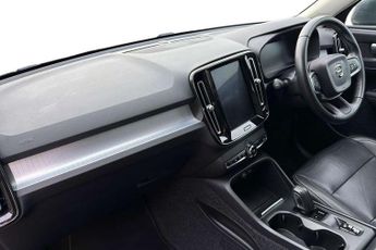 Volvo XC40 2.0 T4 Momentum 5dr AWD Geartronic