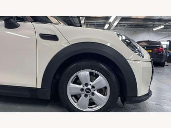 MINI Hatchback 5dr 1.5 Cooper Classic 5dr Auto