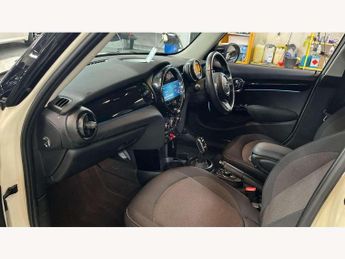 MINI Hatchback 5dr 1.5 Cooper Classic 5dr Auto