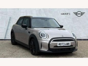 MINI Hatch 1.5 Cooper Exclusive 5dr Auto [Comfort/Nav Pack]