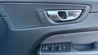 Volvo XC60 2.0 B5P [250] R DESIGN 5dr AWD Geartronic