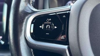 Volvo XC60 2.0 B5P [250] R DESIGN 5dr AWD Geartronic