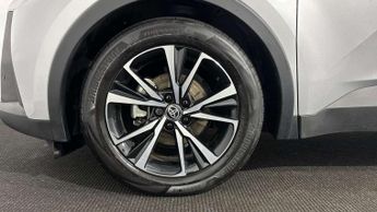 Toyota C-HR 1.8 Hybrid Design 5dr CVT