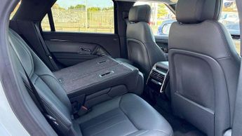 Land Rover Range Rover Sport 3.0 D300 SE 5dr Auto