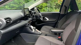 Toyota Yaris 1.5 Hybrid Design 5dr CVT