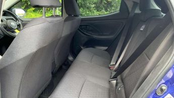 Toyota Yaris 1.5 Hybrid Design 5dr CVT
