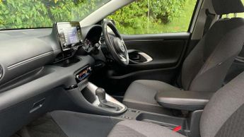 Toyota Yaris 1.5 Hybrid Icon 5dr CVT