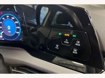 Volkswagen Golf 1.5 eTSI 150 Active 5dr DSG