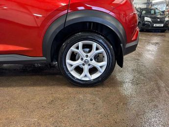 Nissan Juke 1.0 DiG-T 114 N-Connecta 5dr DCT
