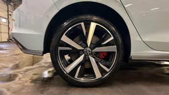 Volkswagen Golf GTE 1.5 TSI 272 GTE eHybrid 5dr DSG