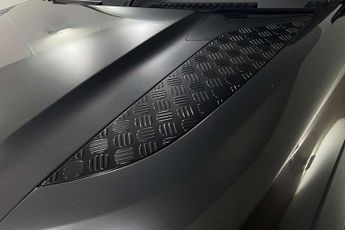 Land Rover Defender 2.0 P400e X-Dynamic HSE 110 5dr Auto