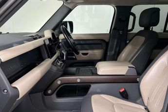 Land Rover Defender 2.0 P400e X-Dynamic HSE 110 5dr Auto