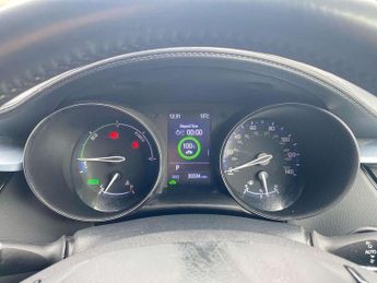 Toyota C-HR 1.8 Hybrid Design 5dr CVT