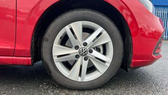 Volkswagen Golf 1.5 eTSI 150 Life 5dr DSG