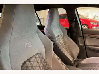 Volkswagen Golf 2.0 TDI 150 R-Line 5dr DSG