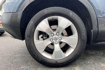 Volvo XC40 2.0 B4P Momentum 5dr Auto [7 speed]