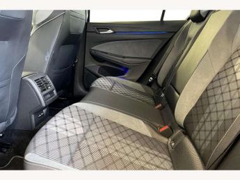 Volkswagen Golf 1.5 eTSI 150 R-Line 5dr DSG