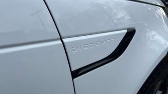 Land Rover Discovery 3.0 D300 R-Dynamic SE 5dr Auto