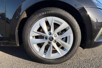 Skoda Octavia Estate 1.4 TSI iV SE Technology DSG 5dr