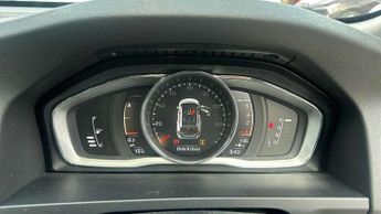 Volvo V60 Cross Country D4 [190] Cross Country Lux Nav 5dr Geartronic