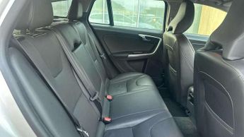 Volvo V60 Cross Country D4 [190] Cross Country Lux Nav 5dr Geartronic