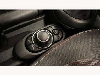 MINI Hatchback 5dr 1.5 Cooper Classic 5dr Auto