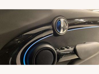 MINI Hatchback 5dr 1.5 Cooper Classic 5dr Auto