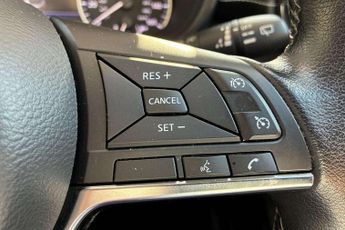 Nissan Juke 1.6 Hybrid N-Connecta 5dr Auto