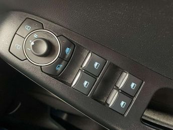 Ford Puma 1.0 EcoBoost Hybrid mHEV ST-Line 5dr DCT