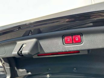 Mercedes-Benz C-Class C200 AMG Line Premium 4dr 9G-Tronic