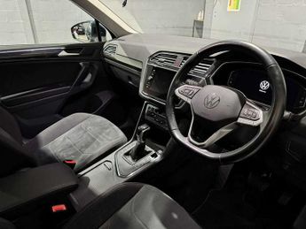 Volkswagen Tiguan 1.4 TSI eHybrid Elegance 5dr DSG