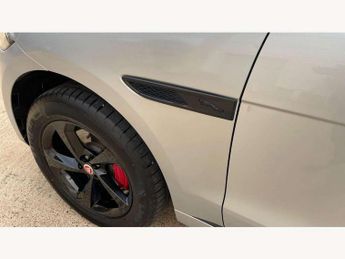 Jaguar F-Pace 2.0 D200 R-Dynamic S 5dr Auto AWD
