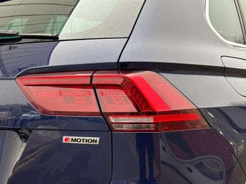 Volkswagen Tiguan 2.0 TDi 150 4Motion R-Line 5dr DSG