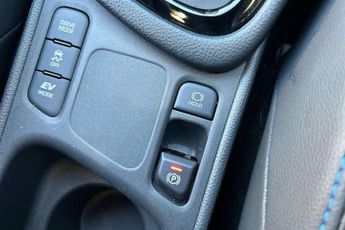 Toyota Yaris 1.5 Hybrid 130 Premiere Edition 5dr CVT