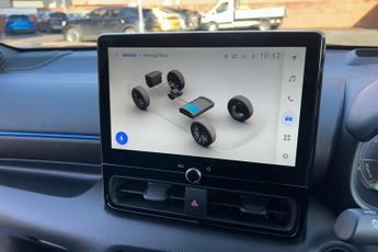 Toyota Yaris 1.5 Hybrid 130 Premiere Edition 5dr CVT