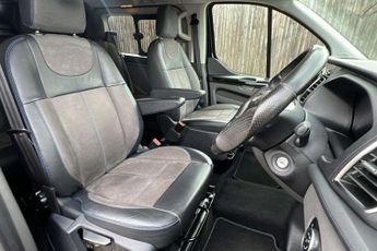 Ford Transit Custom 2.0 EcoBlue 170ps Low Roof D/Cab Limited Van Auto