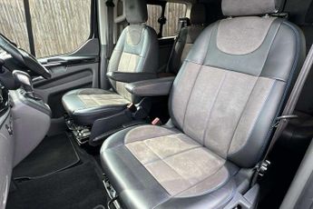 Ford Transit Custom 2.0 EcoBlue 170ps Low Roof D/Cab Limited Van Auto