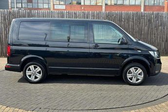 Volkswagen Transporter 2.0 BiTDI 204 Highline Kombi Van DSG