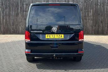 Volkswagen Transporter 2.0 BiTDI 204 Highline Kombi Van DSG