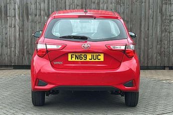 Toyota Yaris 1.5 VVT-i Icon Tech 5dr CVT