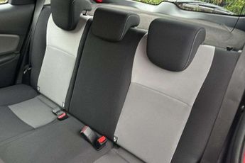 Toyota Yaris 1.5 VVT-i Icon Tech 5dr CVT