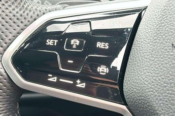 Volkswagen Golf 1.5 eTSI 150 R-Line 5dr DSG