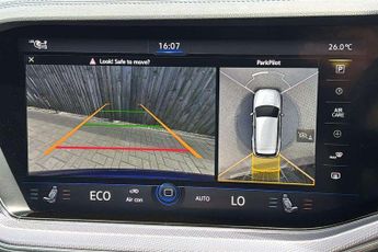 Volkswagen Touareg 3.0 V6 TSI PHEV 4Motion R 5dr Tip Auto